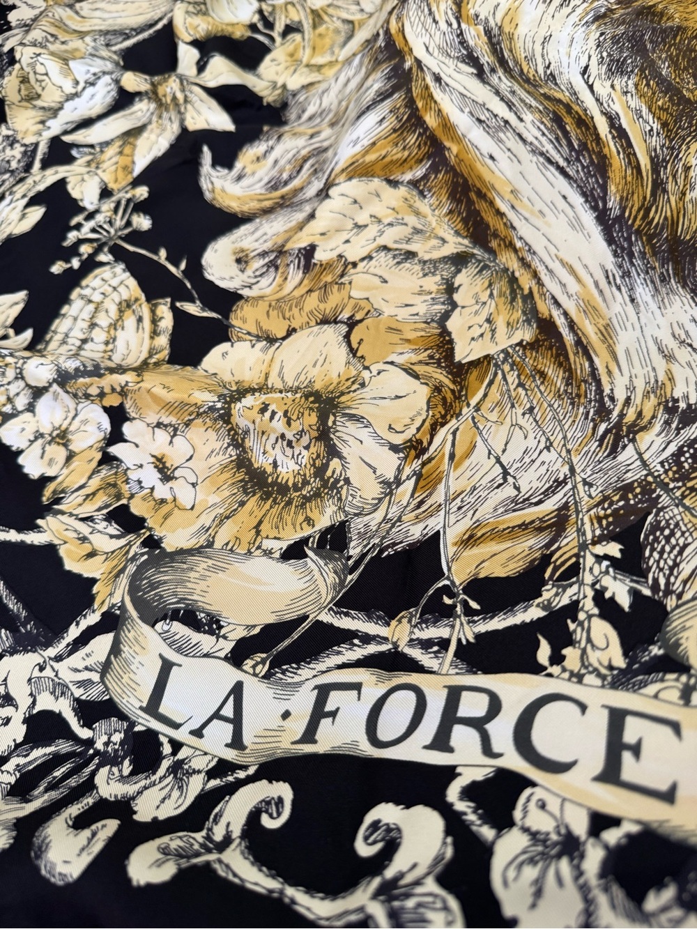 Christian Dior La Force scarf